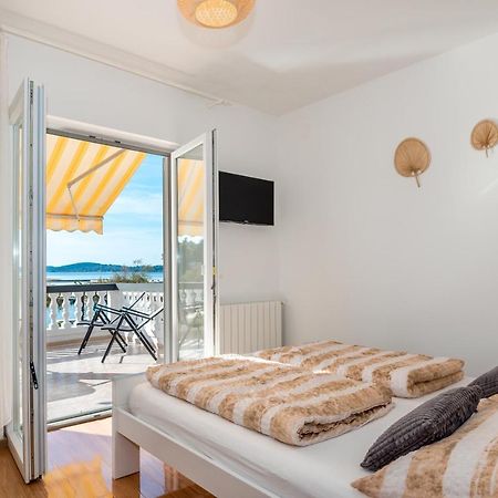 Apartment And Rooms Dalmatiko Vodice Eksteriør billede