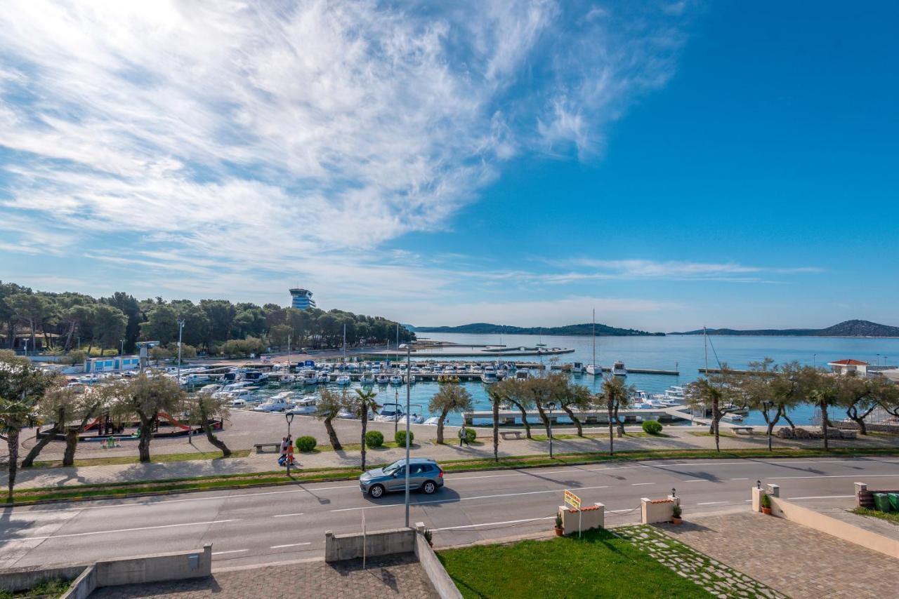 Apartment And Rooms Dalmatiko Vodice Eksteriør billede
