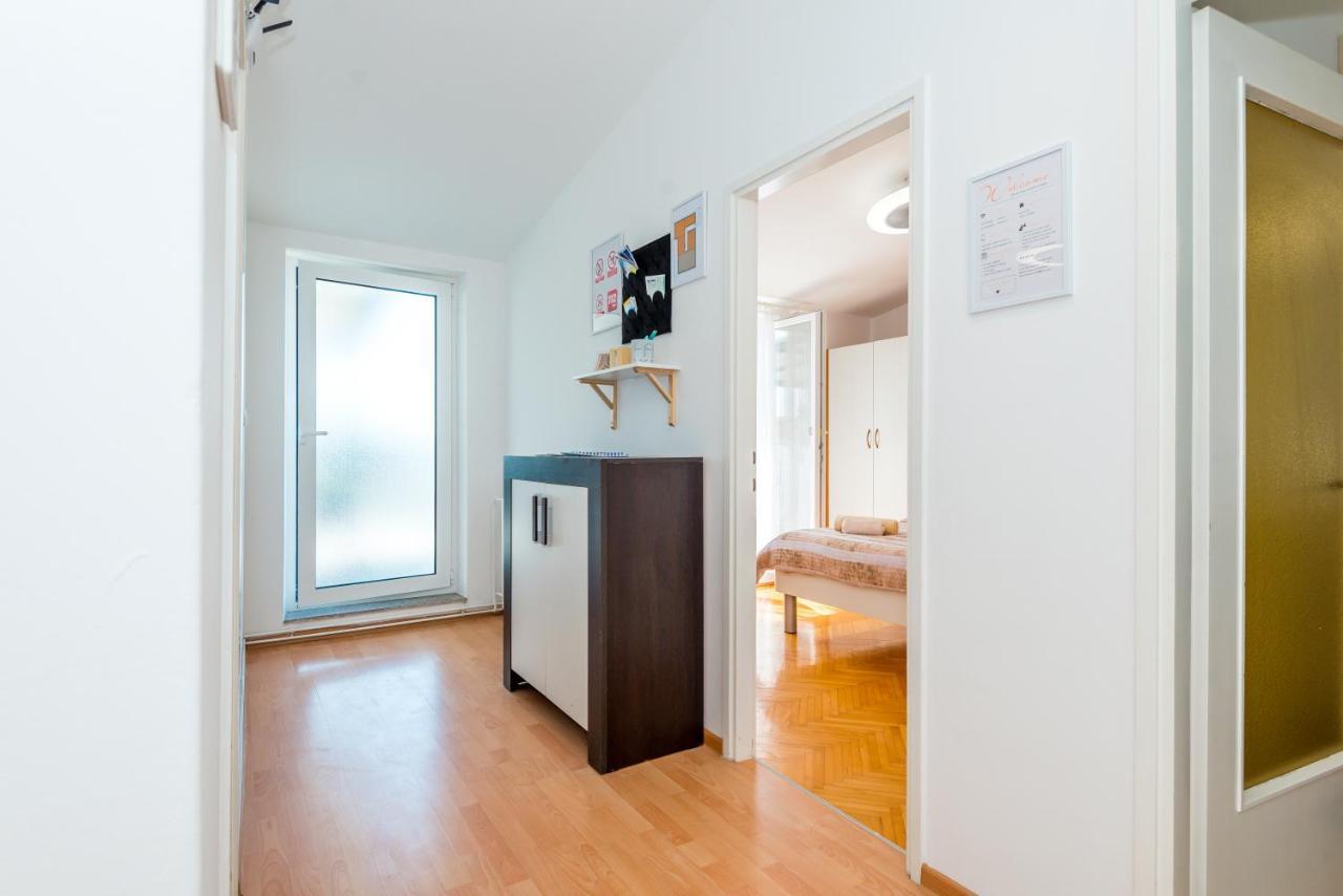 Apartment And Rooms Dalmatiko Vodice Eksteriør billede