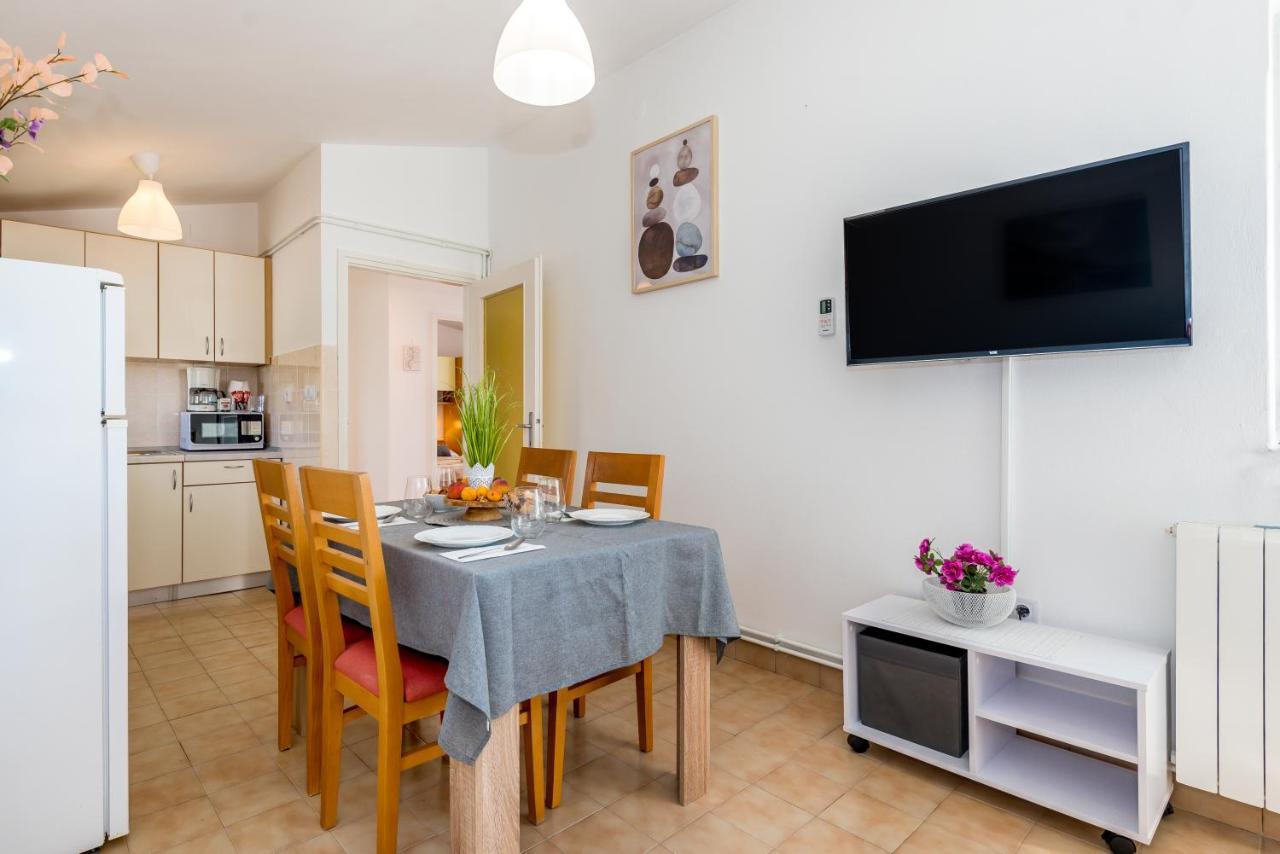 Apartment And Rooms Dalmatiko Vodice Eksteriør billede